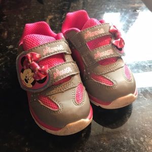 Minnie Mouse shoes